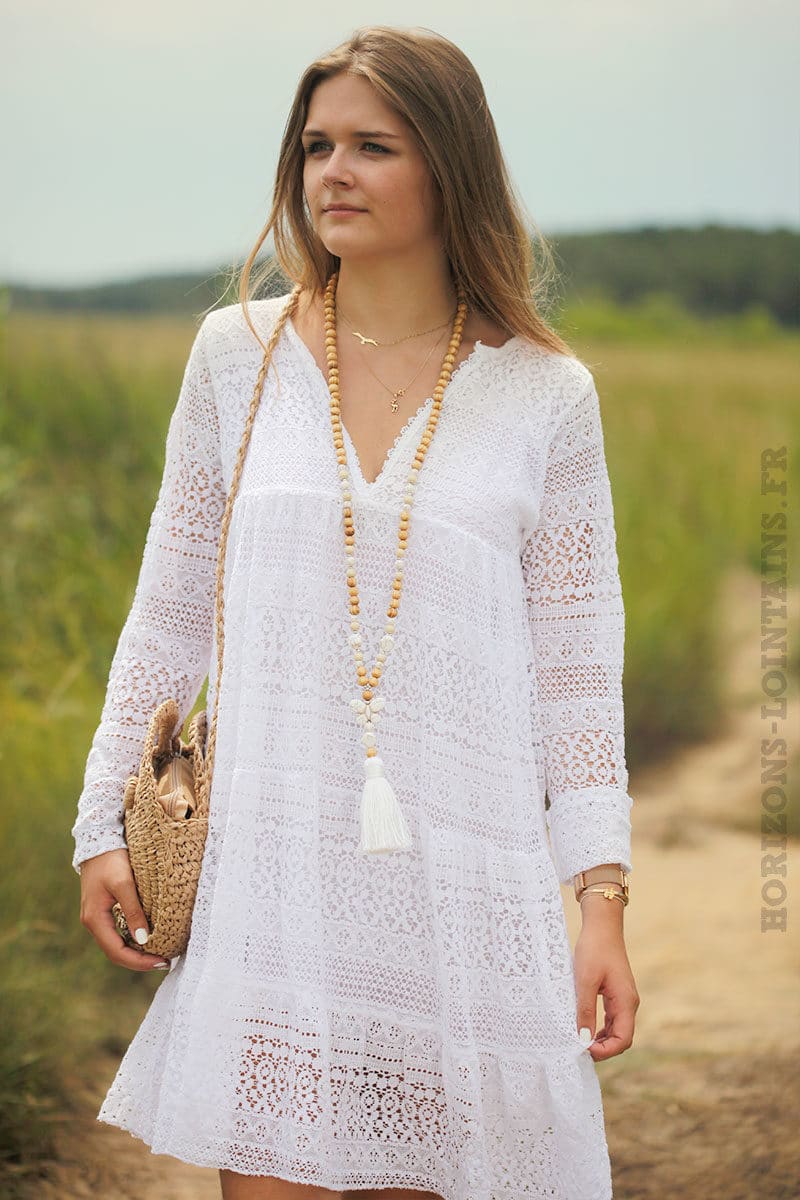 Robe blanche a dentelle