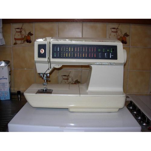 Machine à coudre singer 2000