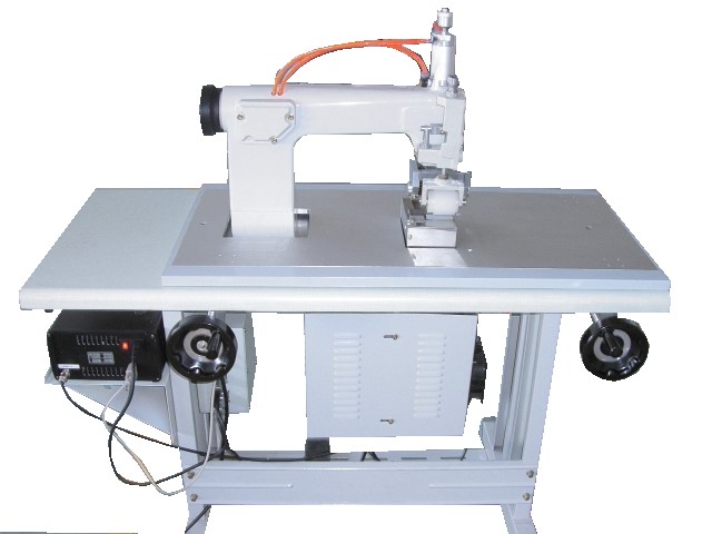 Machine a coudre ultrason