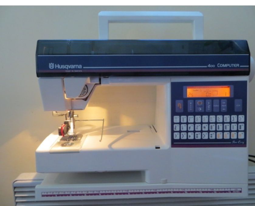 Husqvarna machine à coudre occasion
