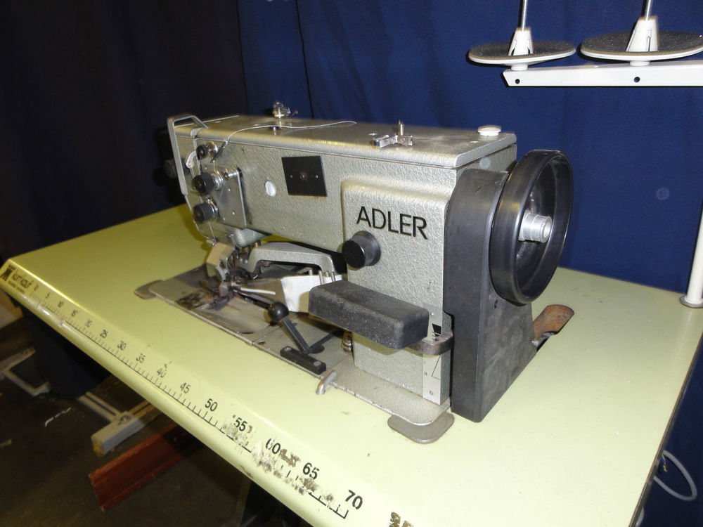 Machine à coudre 73