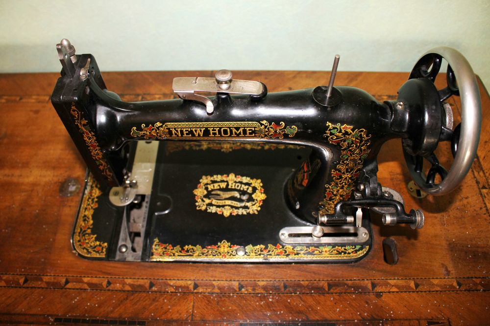 Machine a coudre ancienne newhome