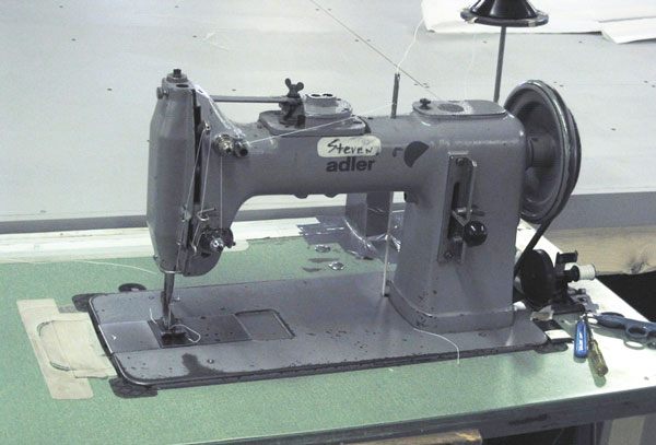 Machine a coudre adler pour cuir