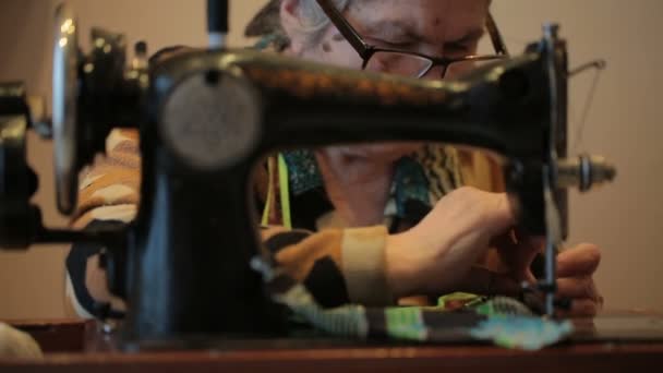 Grand mere machine a coudre