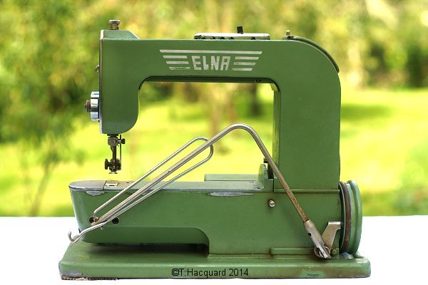 Machine a coudre elna tavaro