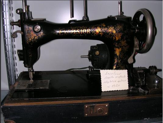 Machine à coudre exelcior