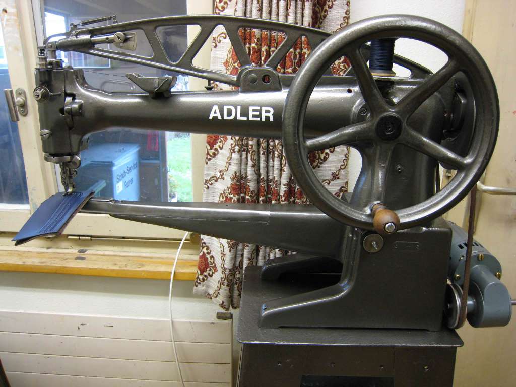 Machine a coudre adler 30-1