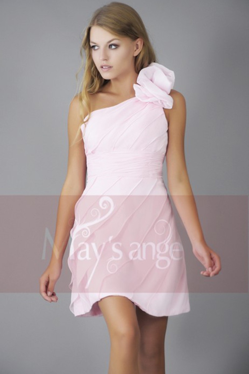 Robe cocktail mariage rose