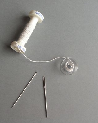 Coudre a la machine avec un fil elastique