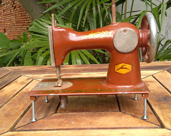 Machine a coudre husqvarna ancienne