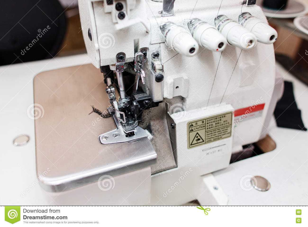 Machine a coudre pour tailleur