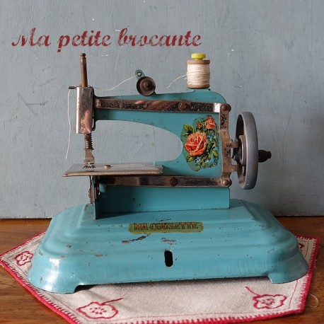 Machine a coudre ancienne pour enfants