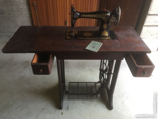Pied machine à coudre singer ancienne