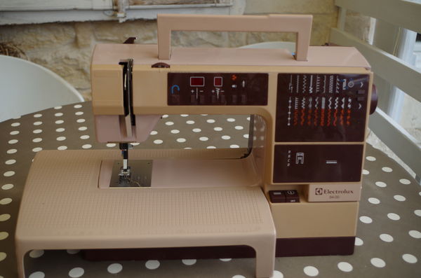 Machine a coudre electrolux 6690