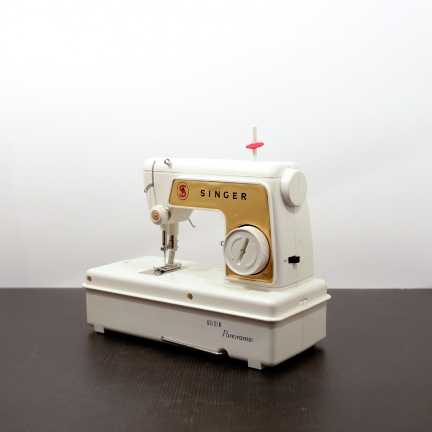 Jouet machine à coudre singer