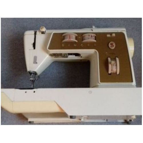Machine à coudre singer 744/784