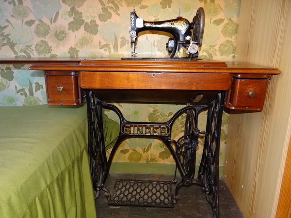 Machine à coudre singer année 60