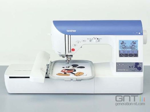 Machine a coudre assisté par ordinateur