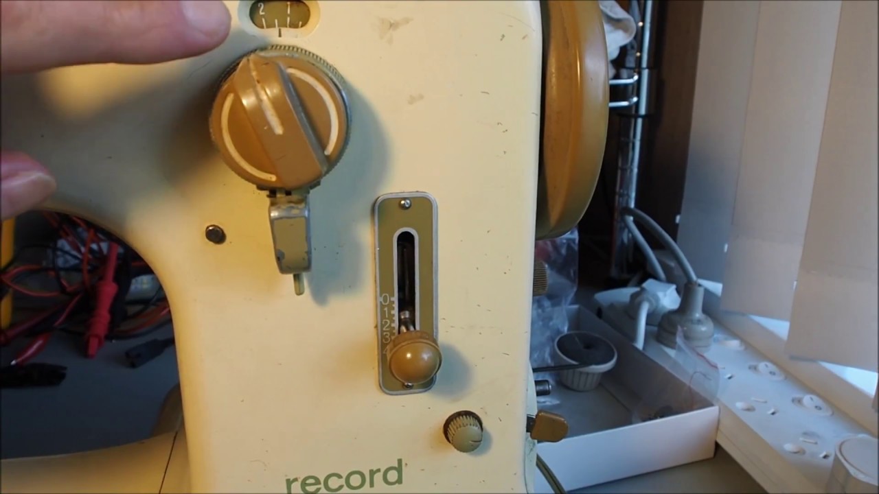 Machine a coudre bernina record 530
