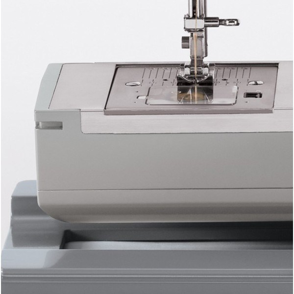 Machine à coudre utilisée dans cousu main