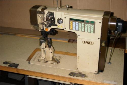 Machine a coudre pfaff creative 1471