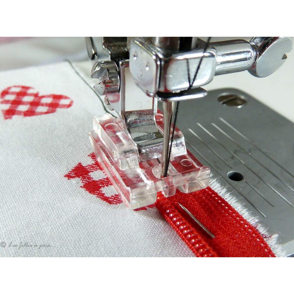 Machine a coudre pied fermeture eclair