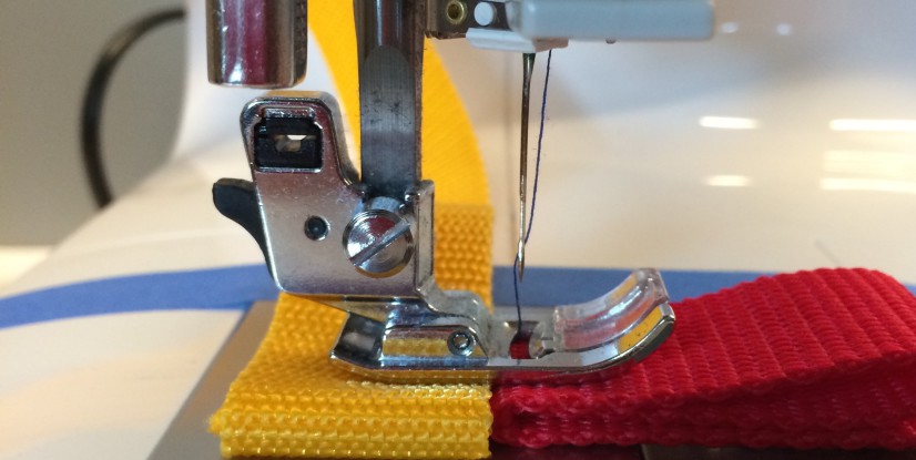 Comment mettre un pied de biche machine à coudre