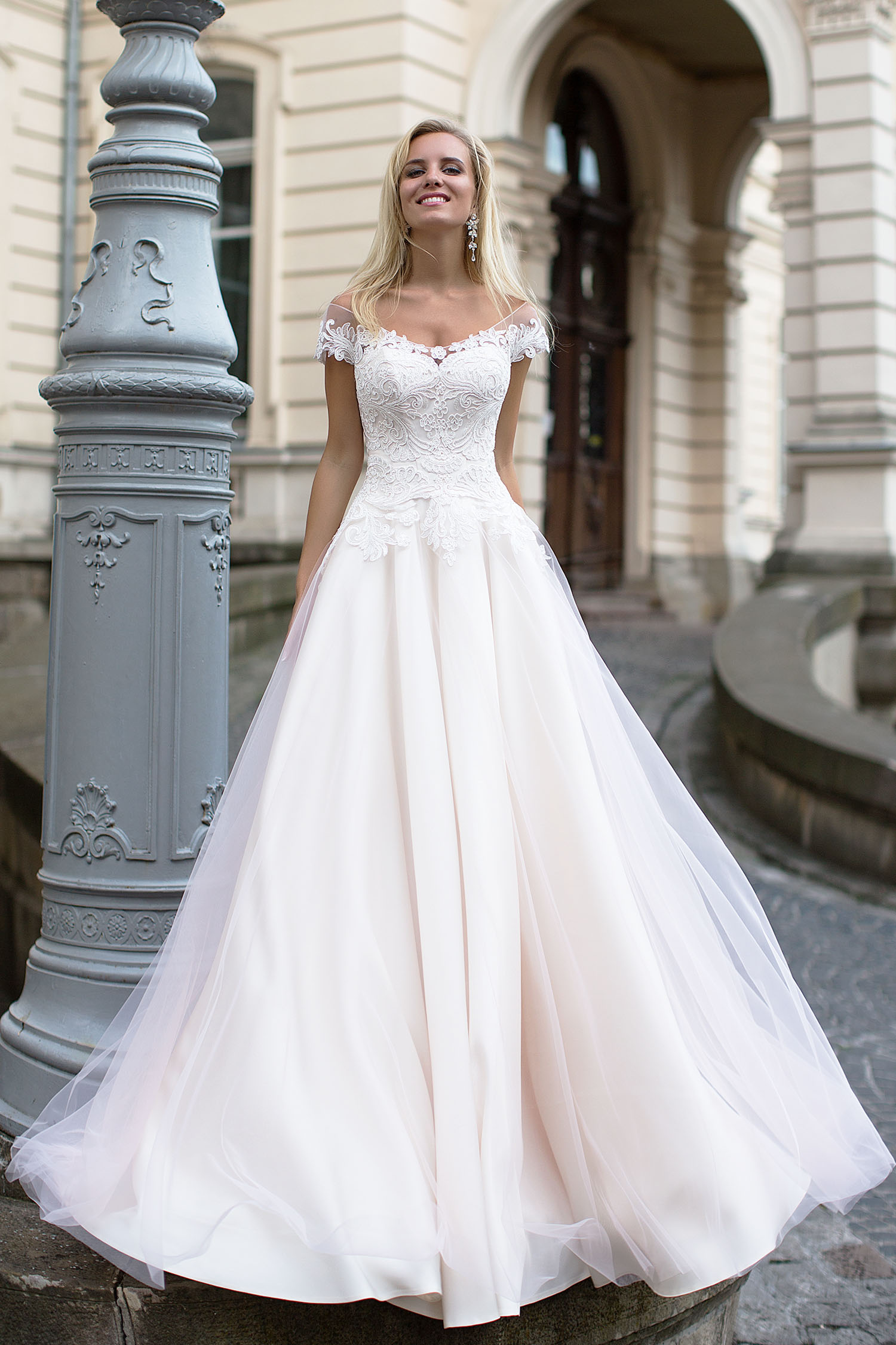 Silhouette en 8 robe de mariée