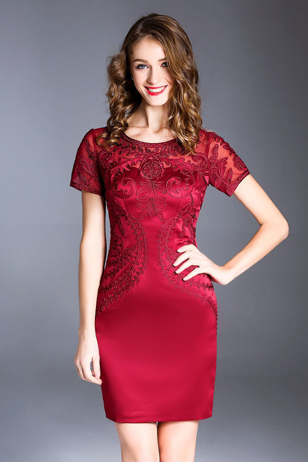 Robe courte dentelle rouge