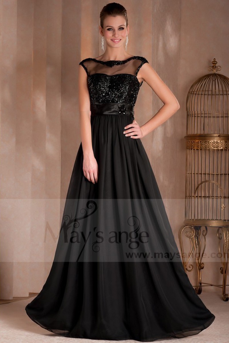 Robe noire de ceremonie