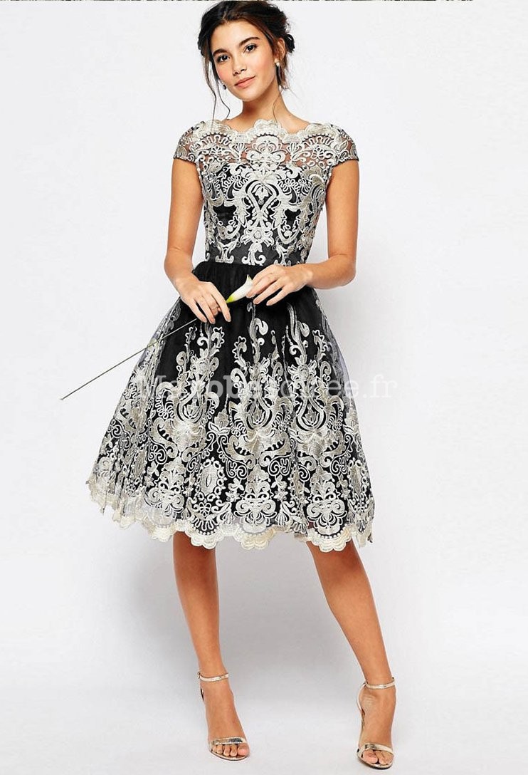 Robe dentelle doré