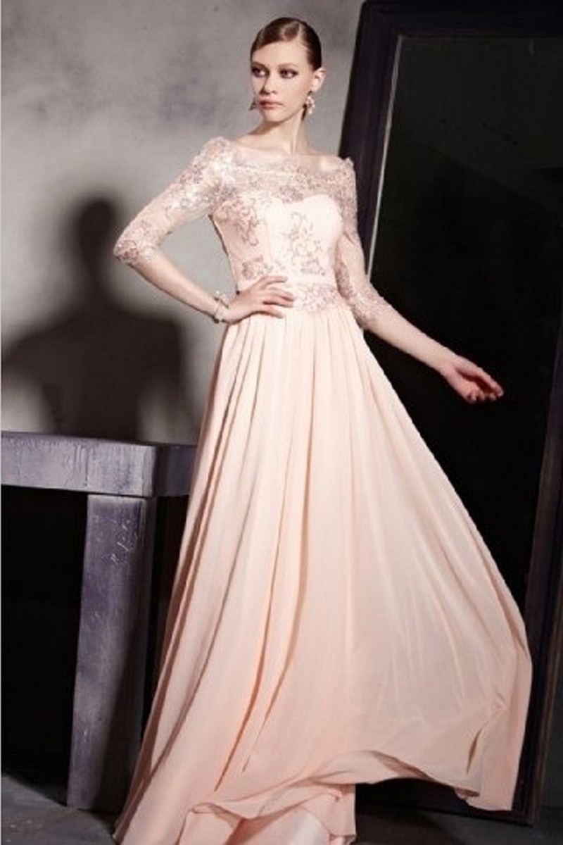 Robe de soirée avec dentelle