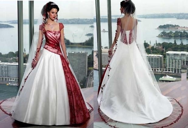 Robe mariee blanche et rouge