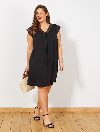 Robe avec dentelle taille 50
