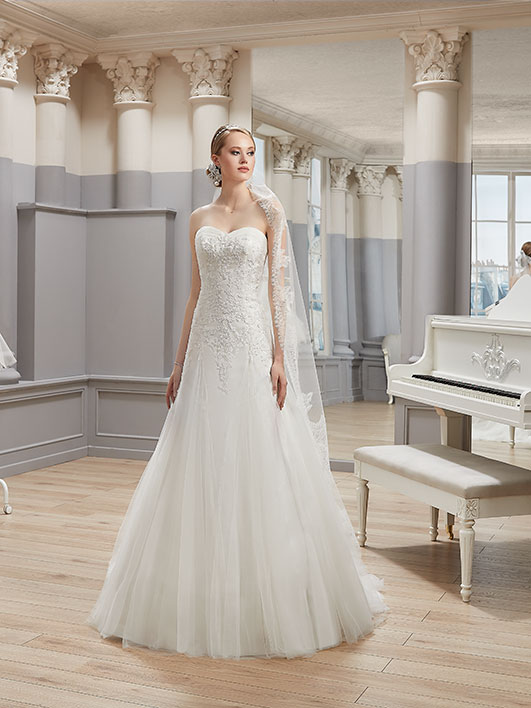 Robes de mariée en dentelle de calais