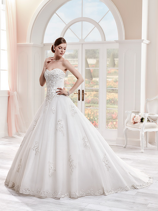 Robe fiancaille dentelle