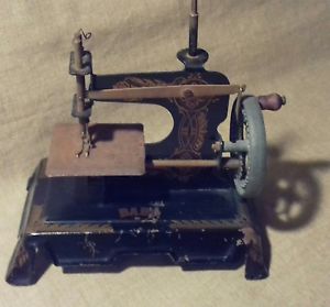Jouet machine a coudre baby
