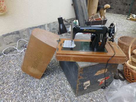 Estimation machine a coudre ancienne omega