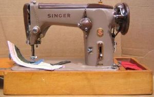 Machine a coudre singer 306k