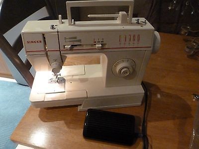 Machine a coudre singer 4522c