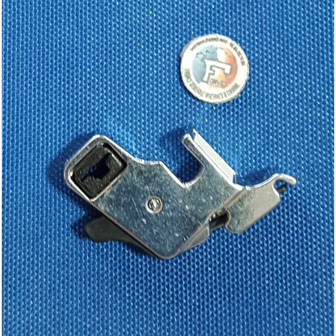 Support pied de biche machine à coudre