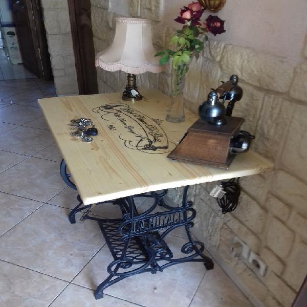 Table pied machine à coudre