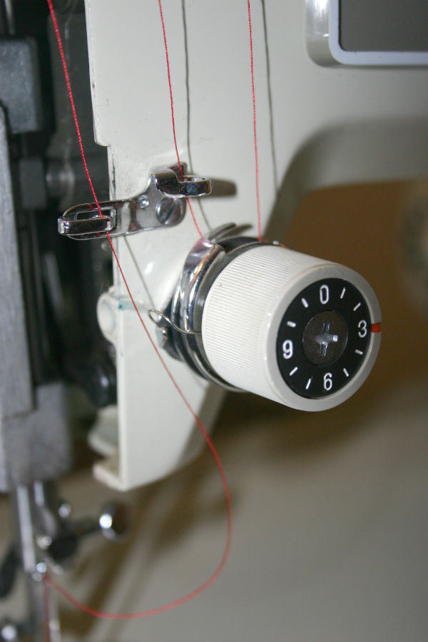 Comment regler une machine a coudre singer ancienne