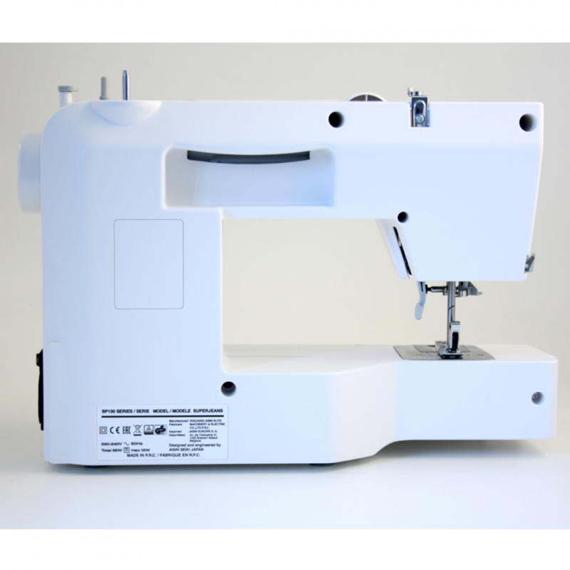 Toyota machine à coudre superjeans blanc